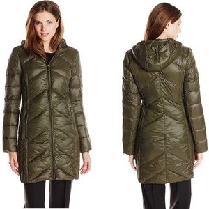 BCBG generation green lightweight packable down